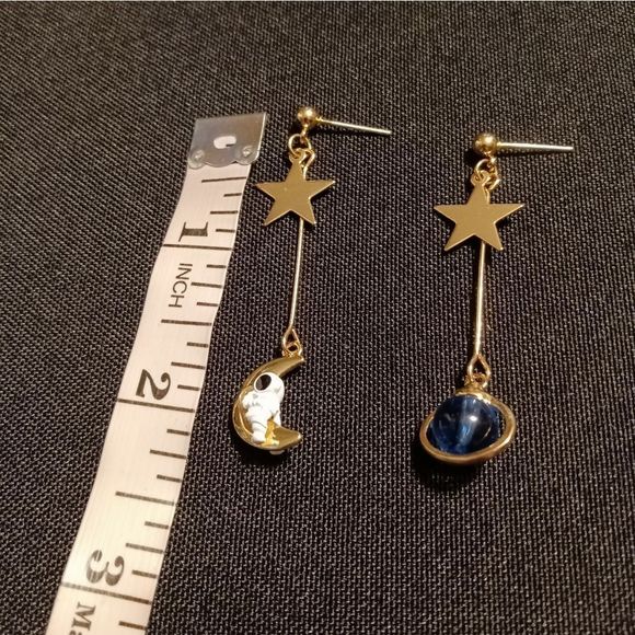 Astronaut, Planet & Stars Dangle Earrings - Picture 6 of 6